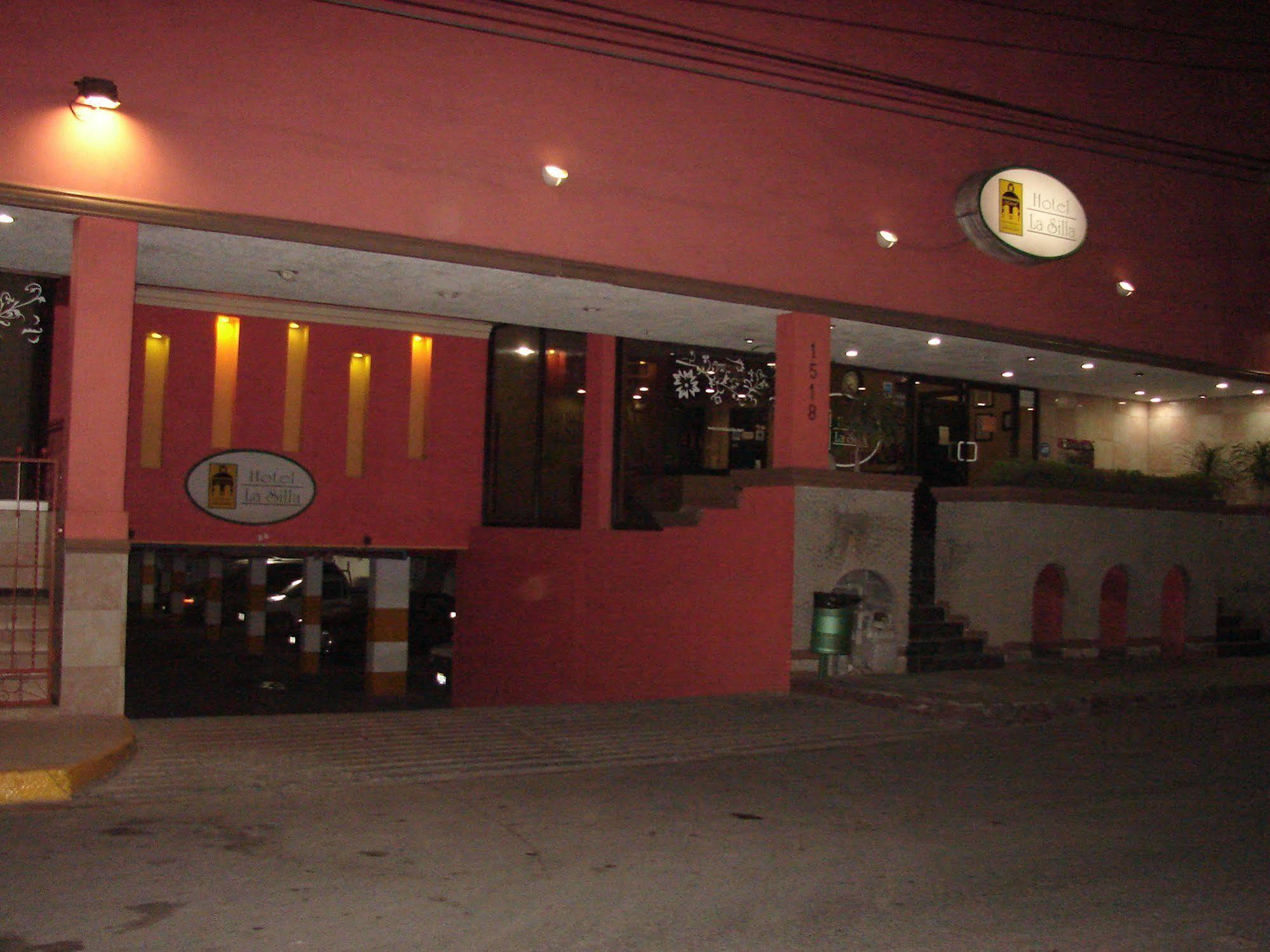 Hotel La Silla Monterrey Exteriör bild