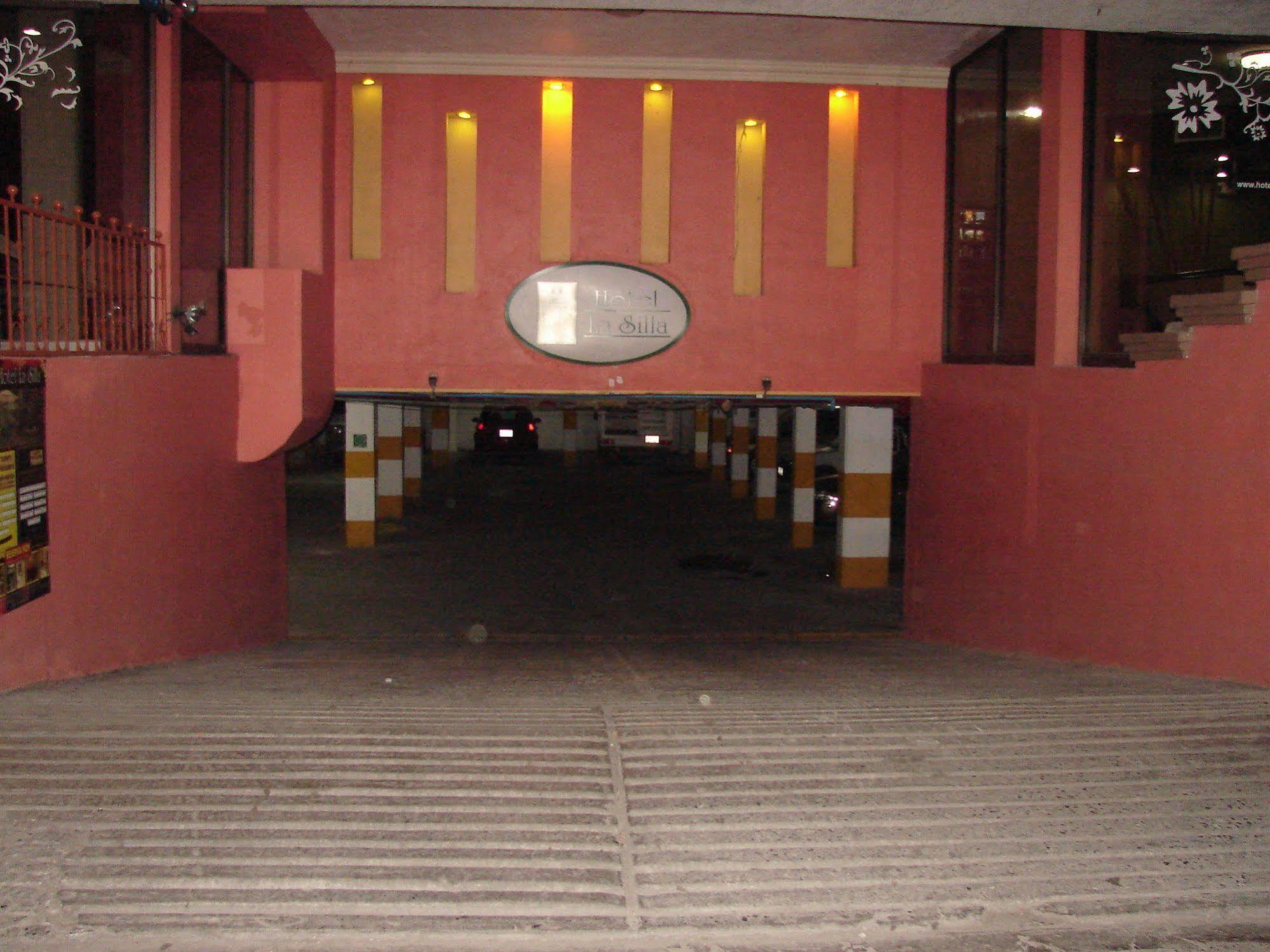 Hotel La Silla Monterrey Exteriör bild