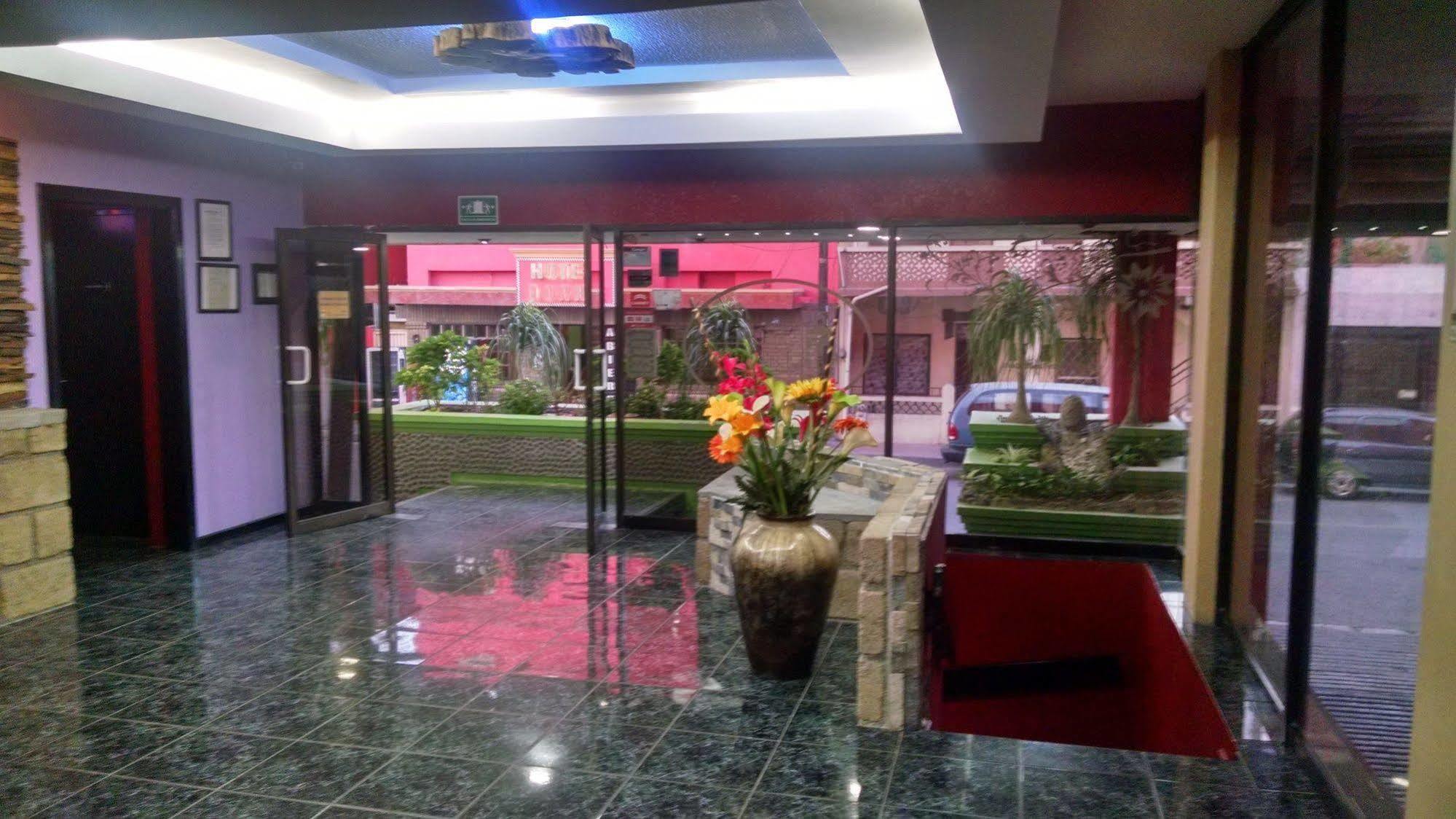 Hotel La Silla Monterrey Exteriör bild